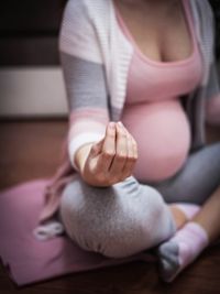 Yogamelia yoga for motherhood and life